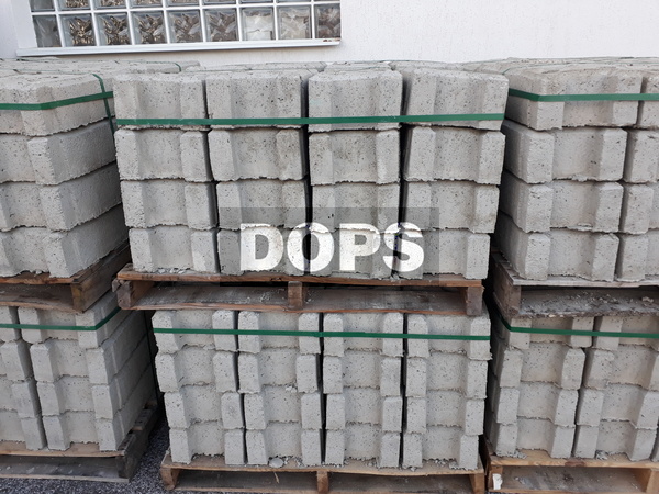 Betonsockel für Mobilzäune